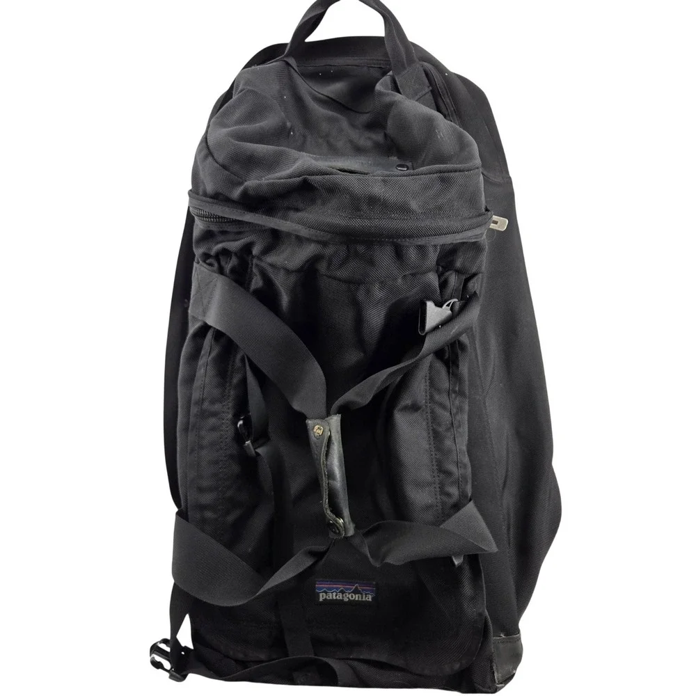 patagonia backpack carry on Black Hole Mini MLC 30L Weathered Stone shoulder bag or travel bag Patagonia Black Hole MLC 45L